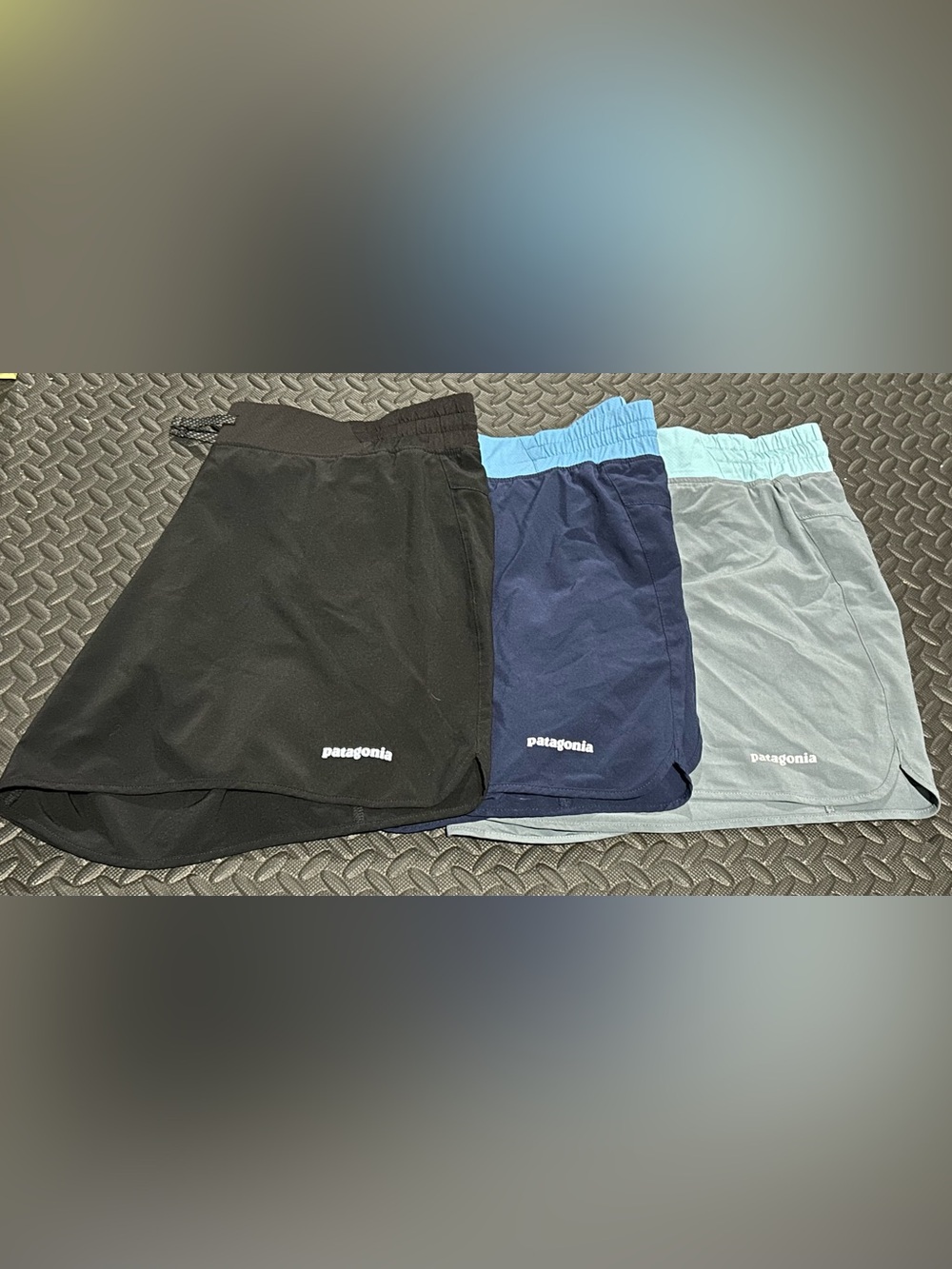 Patagonia Women’s 5” Lined Shorts - Picture 2 of 12
